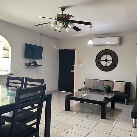 דירות מזטלן Departamento Zona Dorada מראה חיצוני תמונה