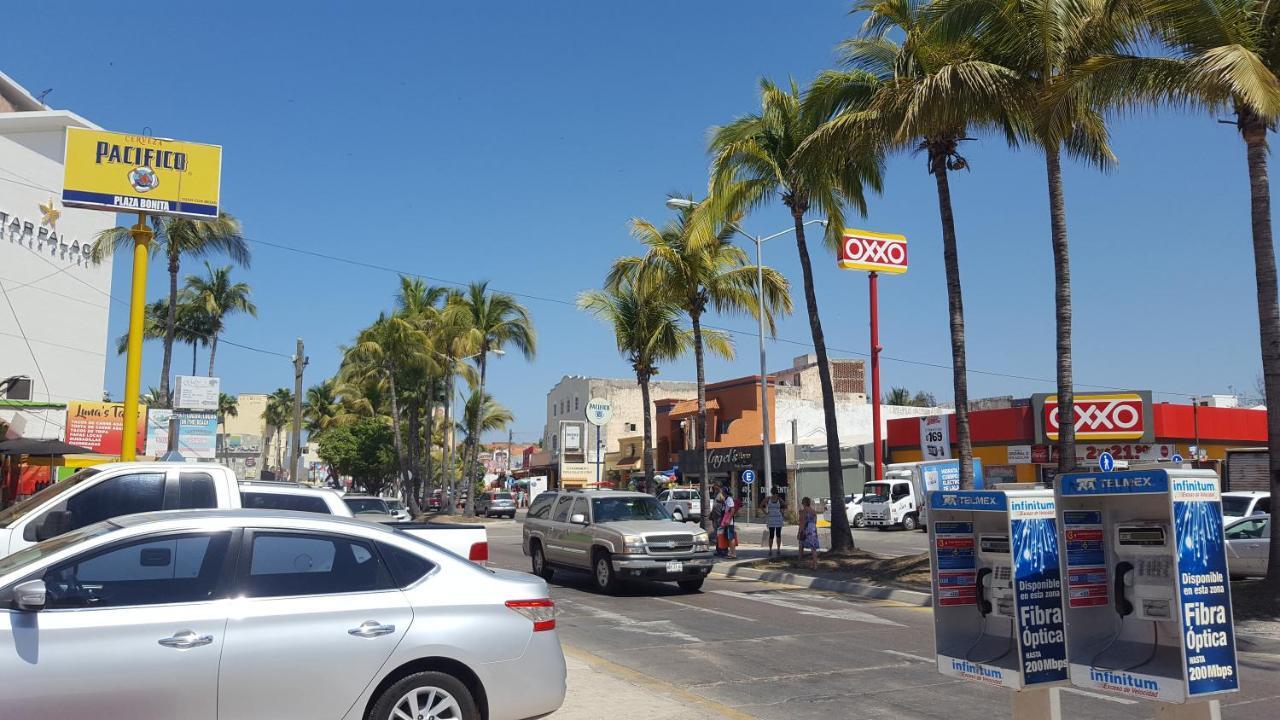 דירות מזטלן Departamento Zona Dorada מראה חיצוני תמונה